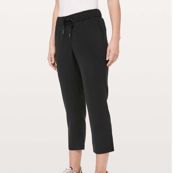 Lululemon Pants Womens 2 On The Fly Crop Woven 23" Black Drawstring Pockets - Picture 1 of 6